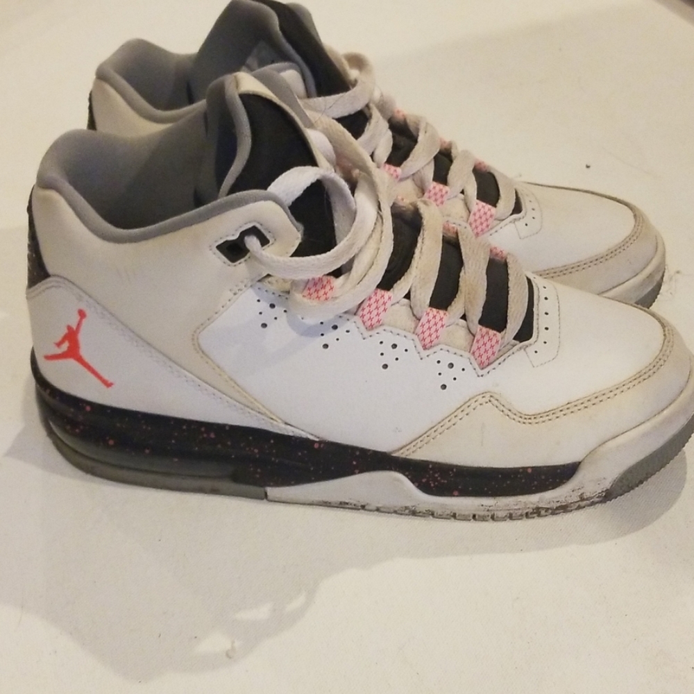 Big Kids Air Jordan Flight Origin 2 (sz4.5)